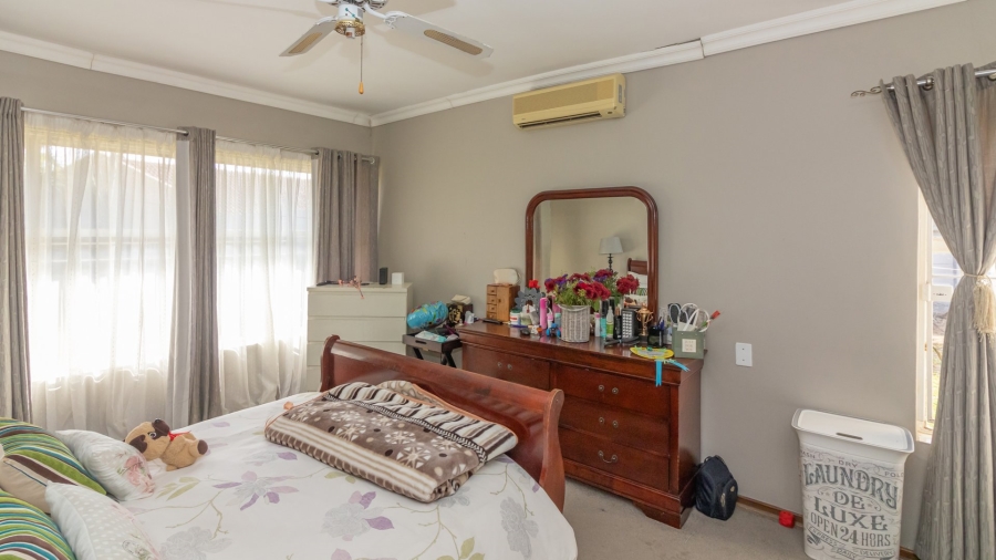 4 Bedroom Property for Sale in Panorama Free State